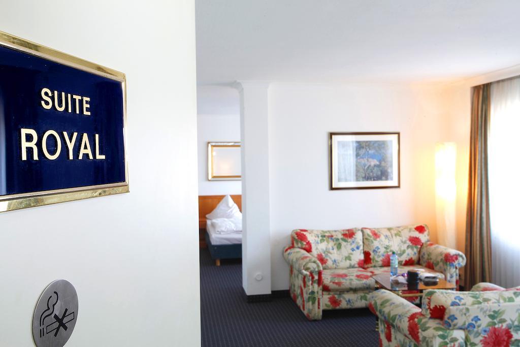 Hotel Ina Royal 3*