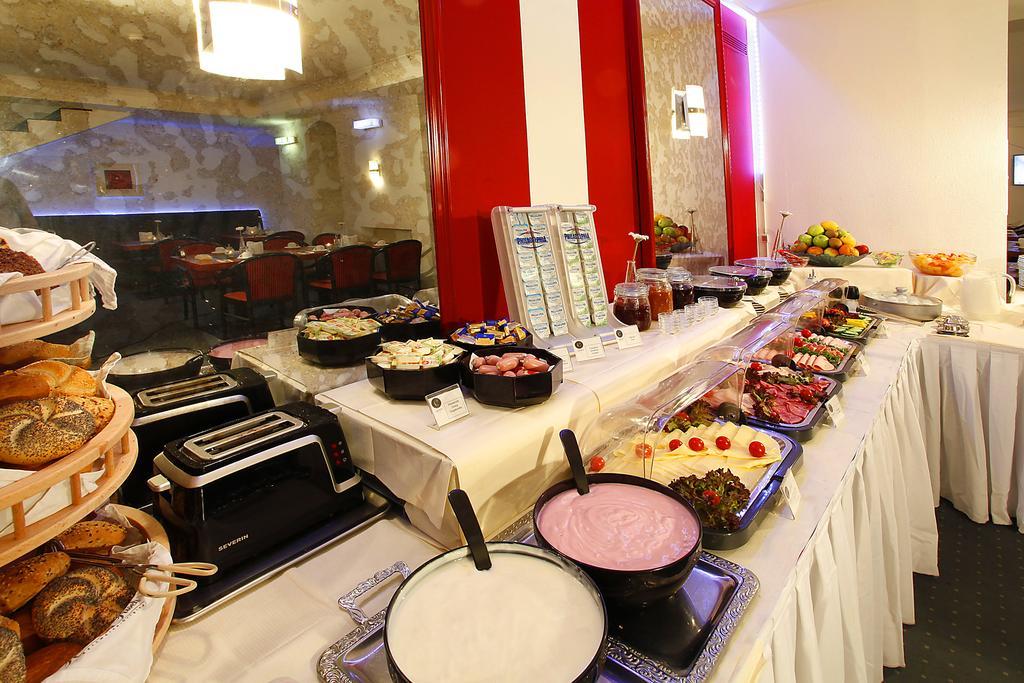 Hotel Ina Royal 3*