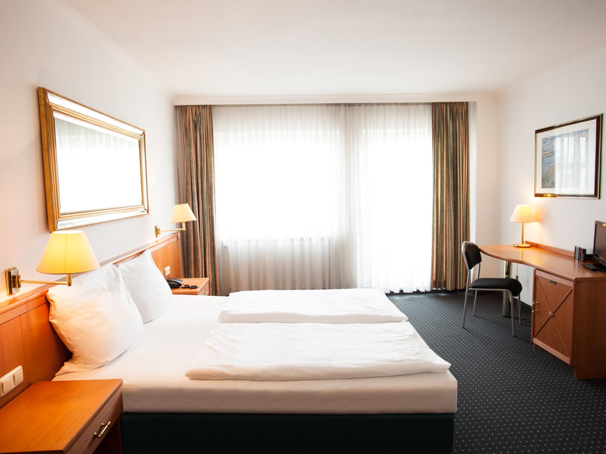 Ina Royal 3* Cologne