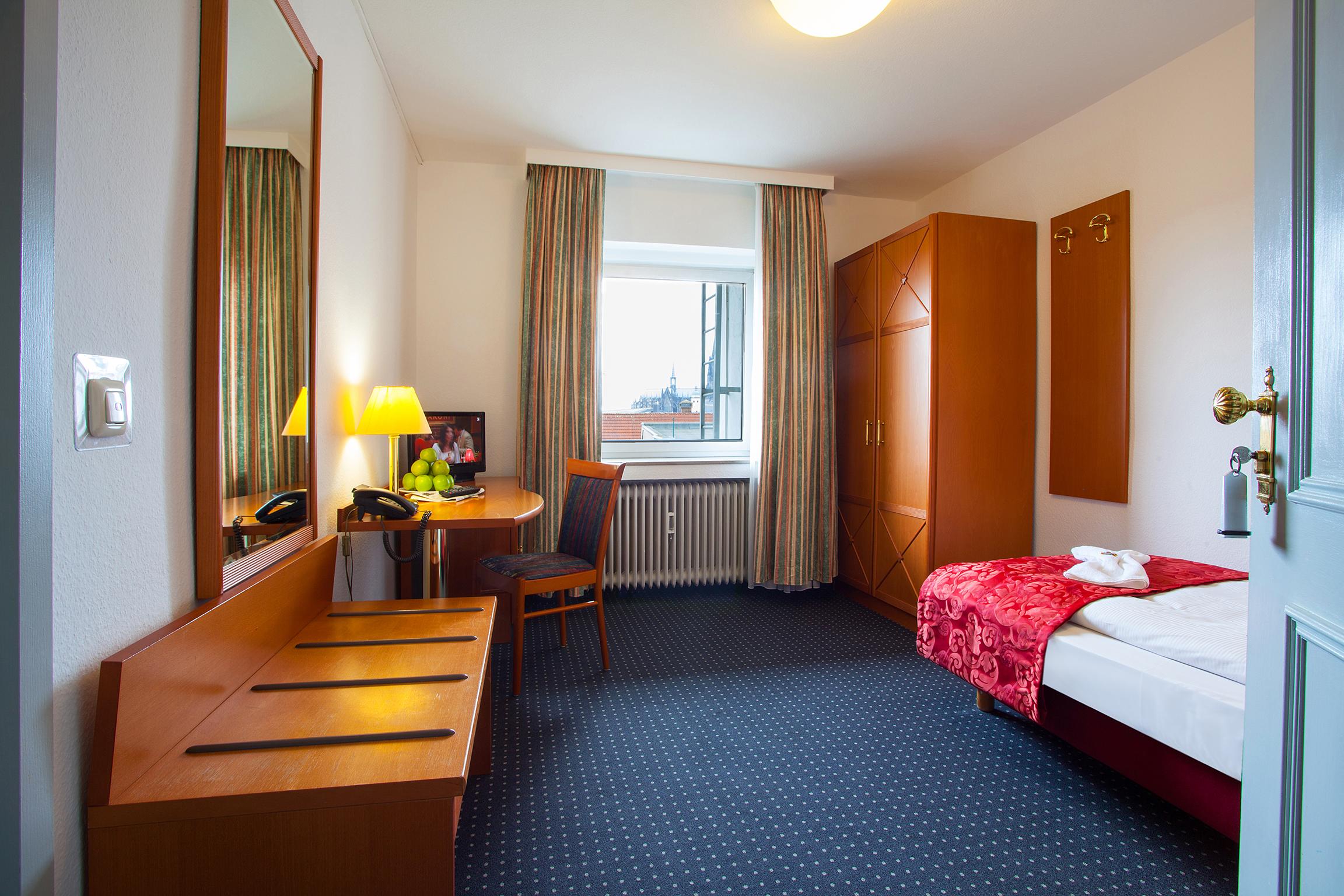 Hotel Ina Royal 3*