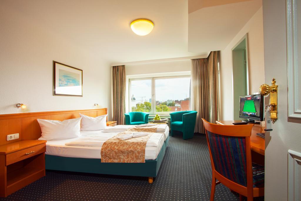 Hotel Ina Royal 3*